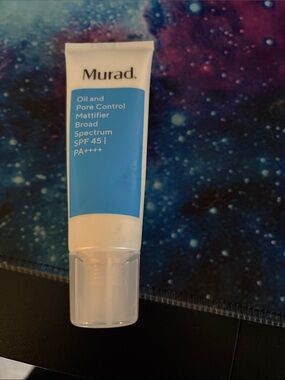 Murad White and Blue Oil & Pore Control Mattifier SPF 45